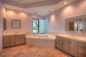 Sincuidados Home for Sale in North Scottsdale - Master Bath