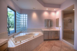 Sincuidados Home for Sale in North Scottsdale - Master Bath II